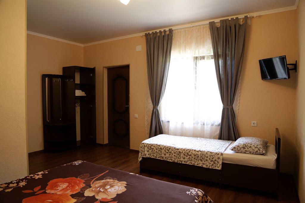 Emili Hotel Pizunda Exterior photo